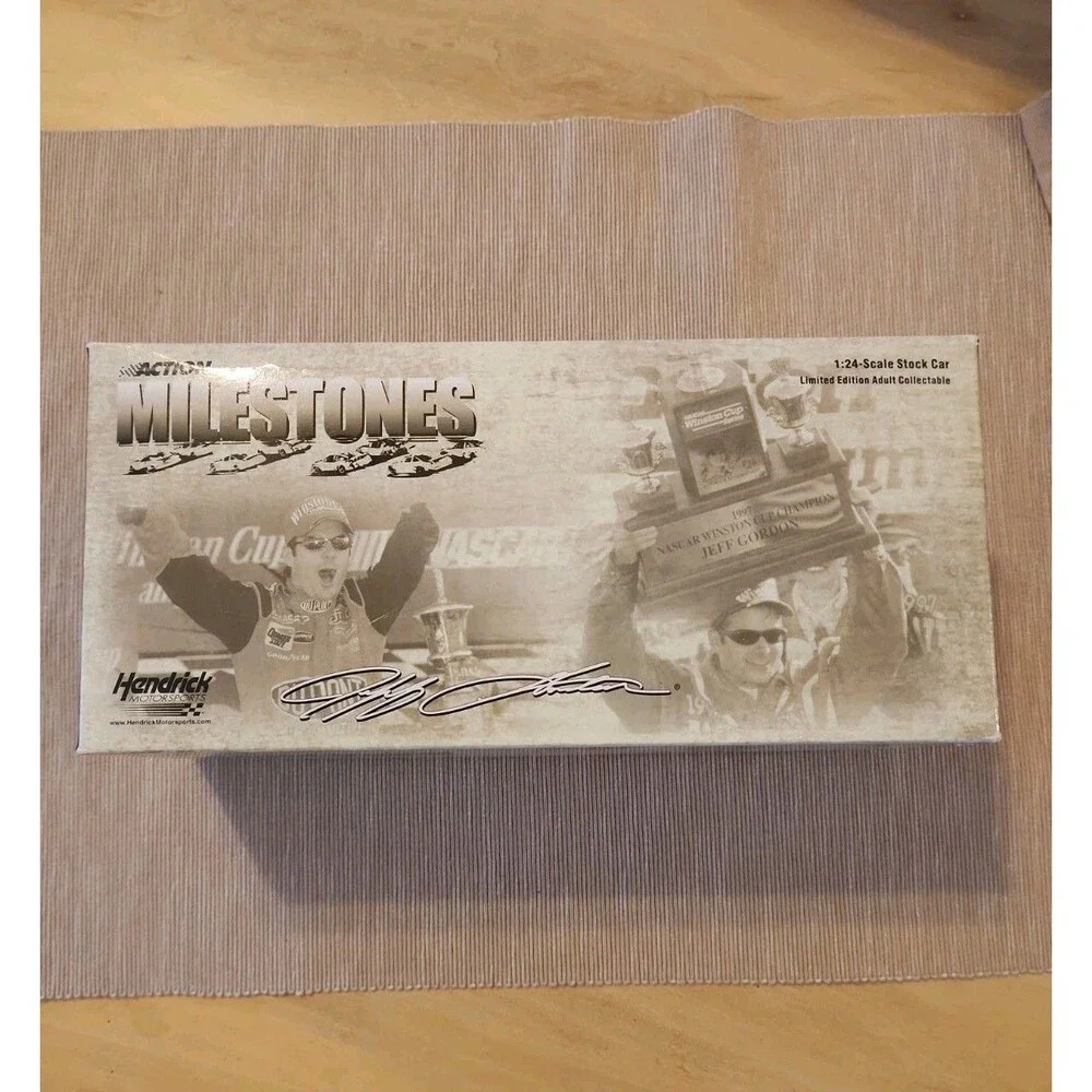 2005 GM Dealers #24 Jeff Gordon Milestones 4x Indy 400 Winner Monte Carlo 1/24